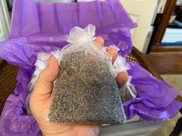 Dried lavender sachets - Image 3